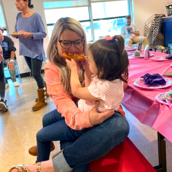 Meet your Posher, Aimee - Picture 1 of 2